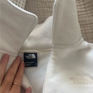 The North Face White Half-Zip Crop Pull-over